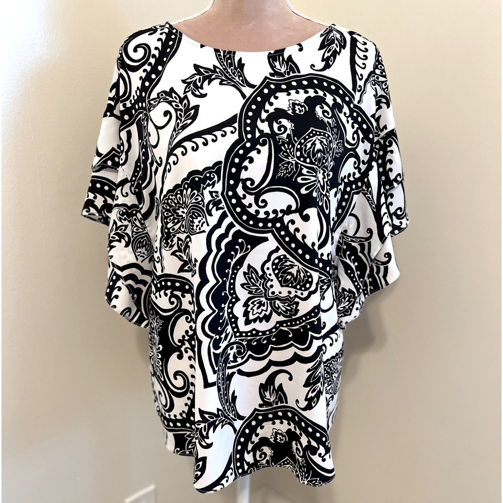 Beautiful 2 Tier Flutter Sleeve Black & White Top
